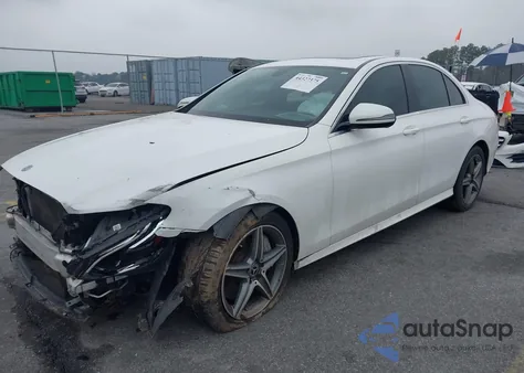 2018 Mercedes-Benz E 300 z USA, uszkodzony, nr VIN WDDZF4JB4JA309811